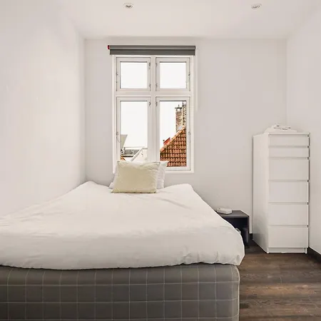 Dinbnb I 600m To Bryggen & 100m To The Mountain Hikes Appartamento