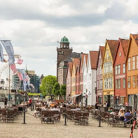 Dinbnb I 600m To Bryggen & 100m To The Mountain Hikes